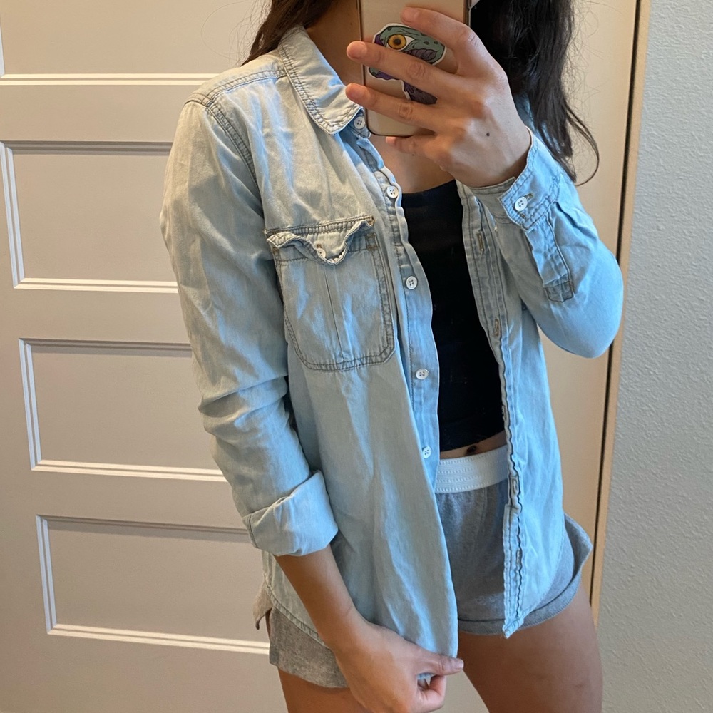 Forever 21 denim button up shirt size small